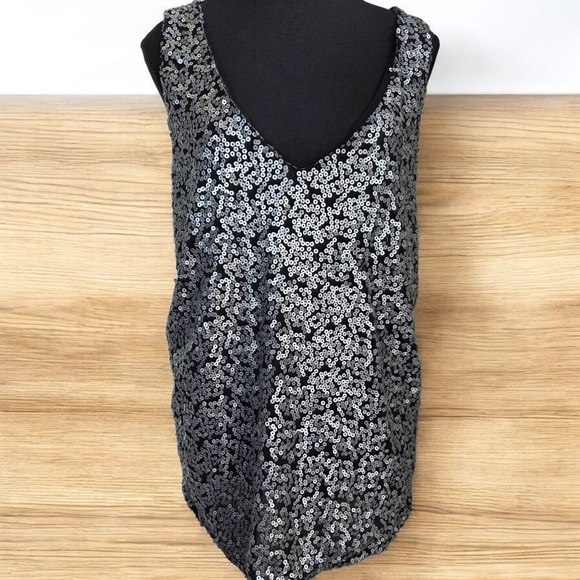 ⭐️Le Chateau Black and Silver Sequin Sleeveless Tank Top Size XXL - Picture 1 of 5
